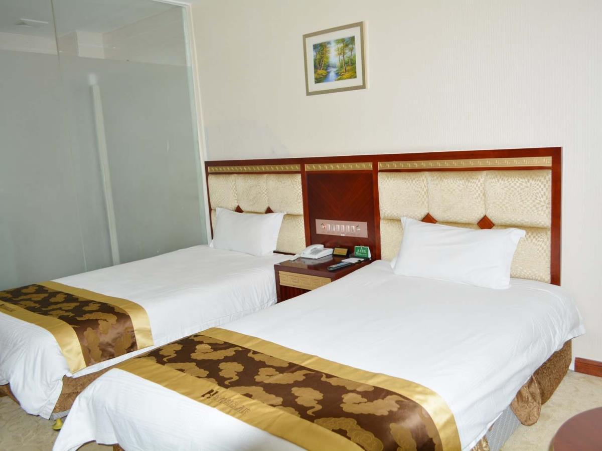 Greentree Alliance Guangxi Hezhou Babu District Lingfeng Square Hotel מראה חיצוני תמונה