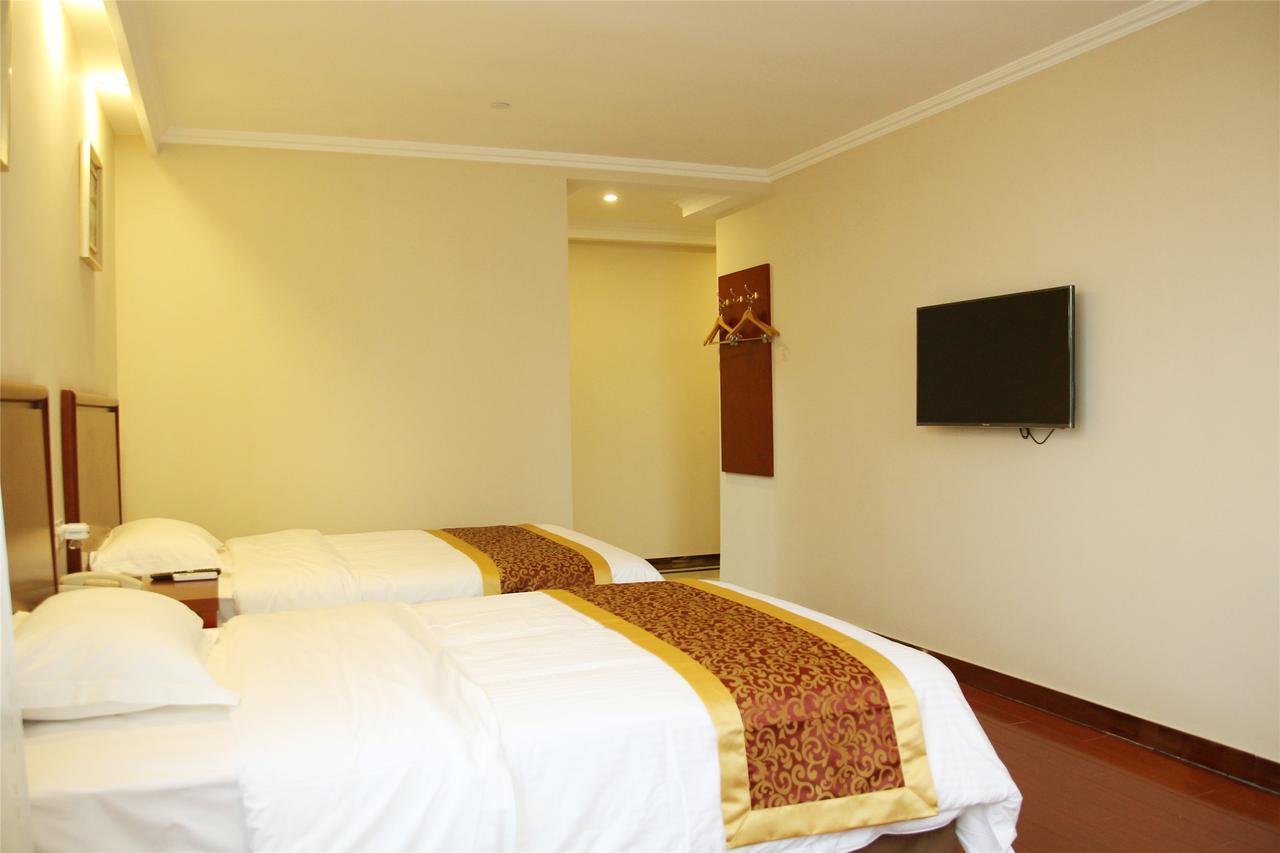 Greentree Alliance Guangxi Hezhou Babu District Lingfeng Square Hotel מראה חיצוני תמונה