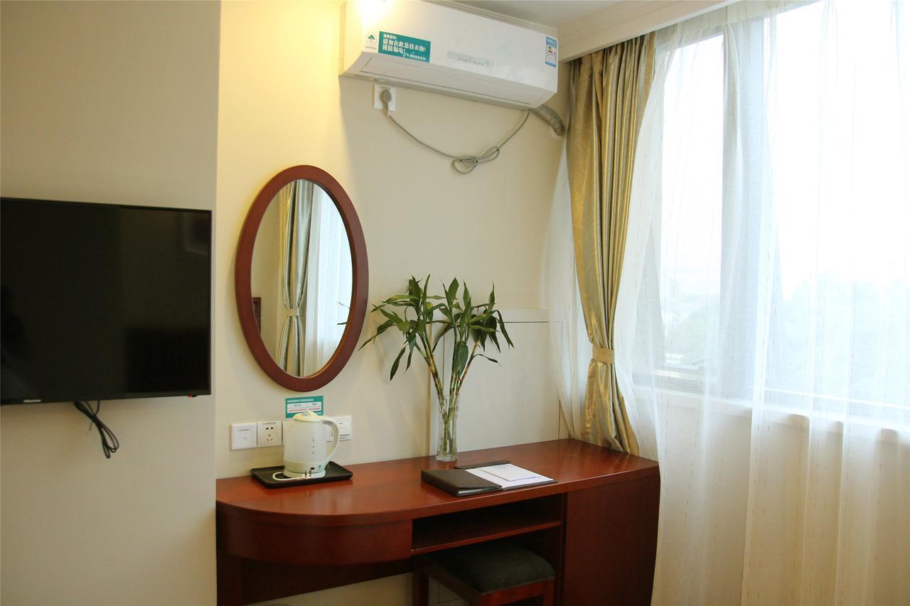 Greentree Alliance Guangxi Hezhou Babu District Lingfeng Square Hotel מראה חיצוני תמונה