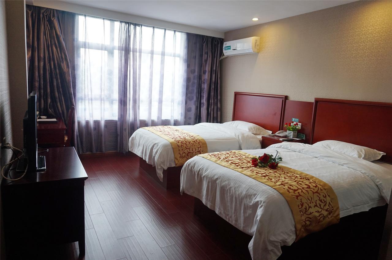 Greentree Alliance Guangxi Hezhou Babu District Lingfeng Square Hotel מראה חיצוני תמונה