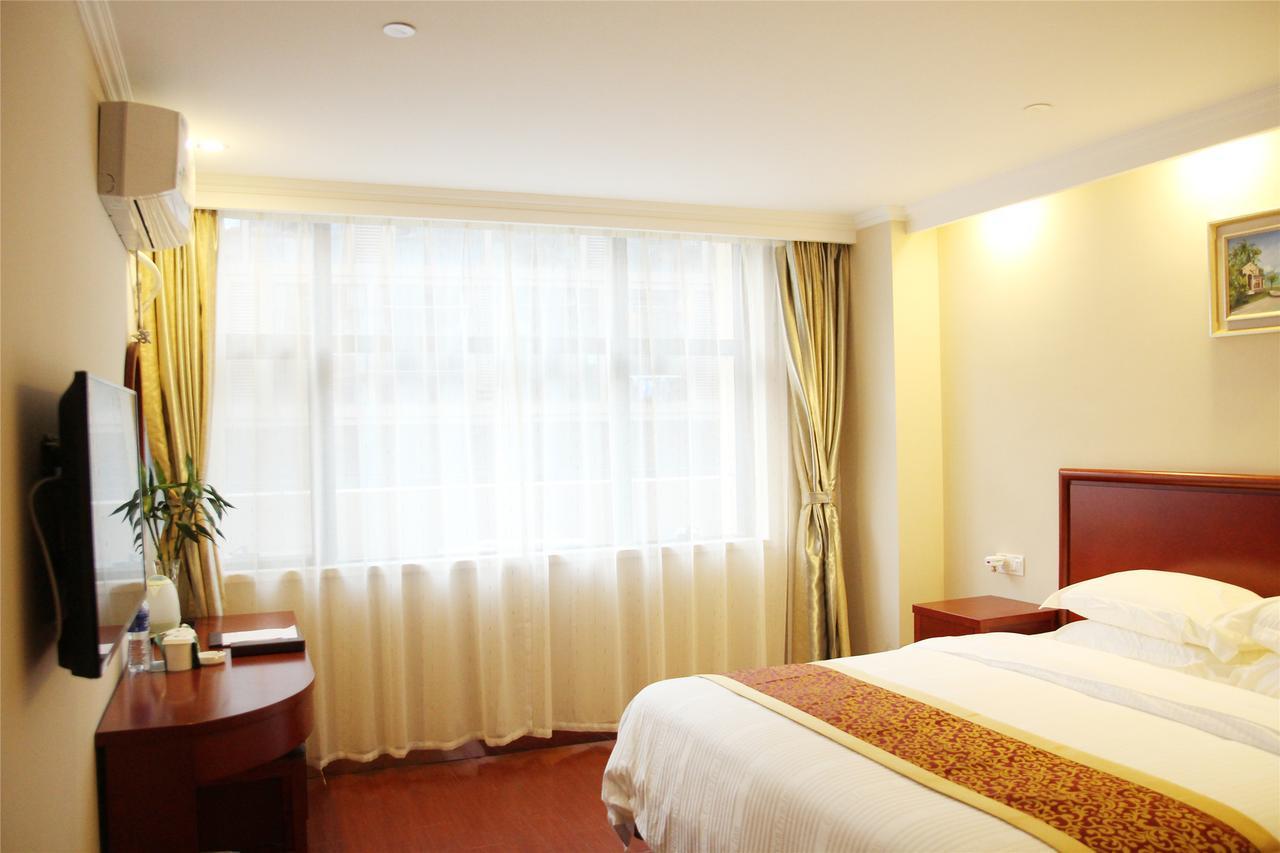 Greentree Alliance Guangxi Hezhou Babu District Lingfeng Square Hotel מראה חיצוני תמונה