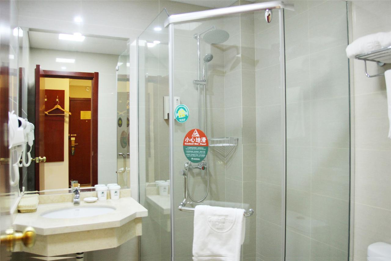 Greentree Alliance Guangxi Hezhou Babu District Lingfeng Square Hotel מראה חיצוני תמונה