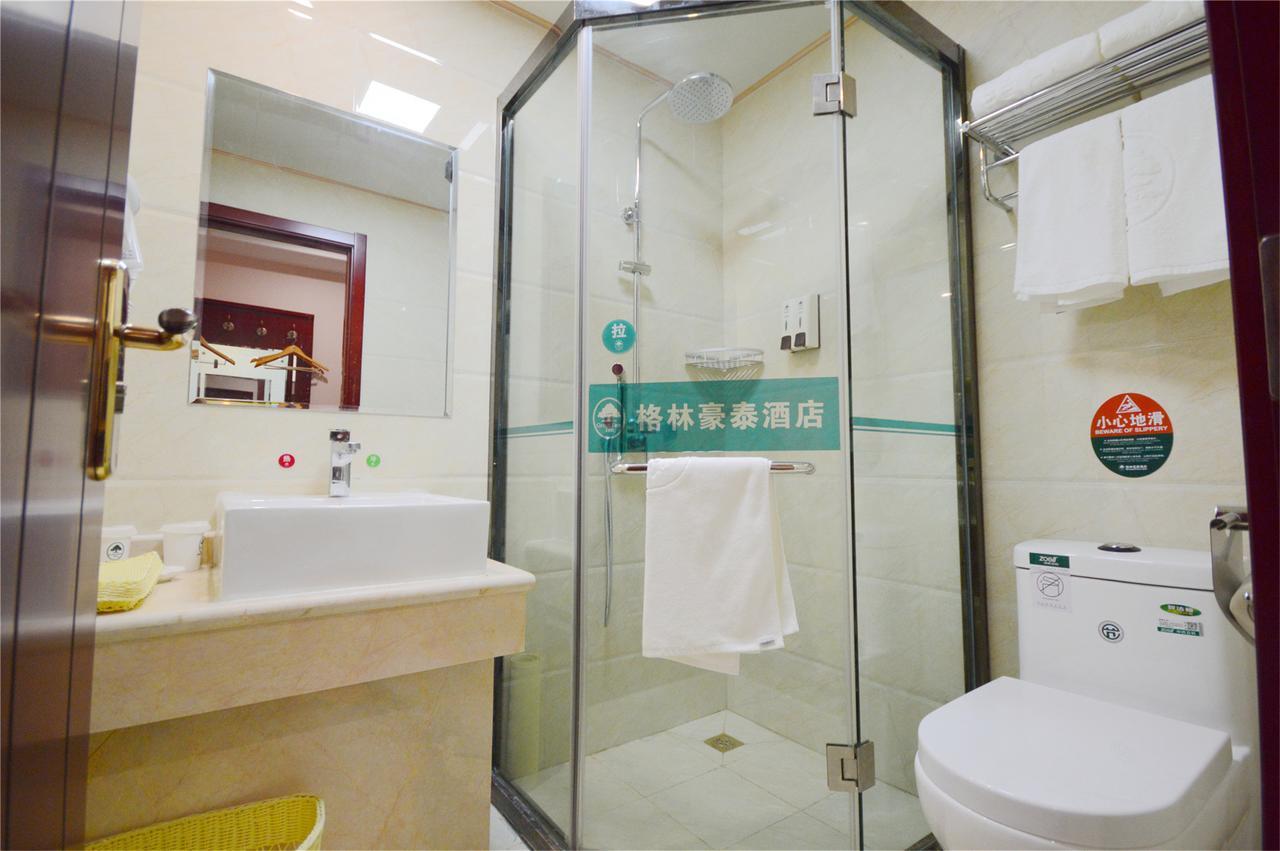 Greentree Alliance Guangxi Hezhou Babu District Lingfeng Square Hotel מראה חיצוני תמונה
